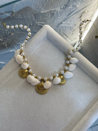 Thalassa Gold – Handmade steel necklace with gold shells
