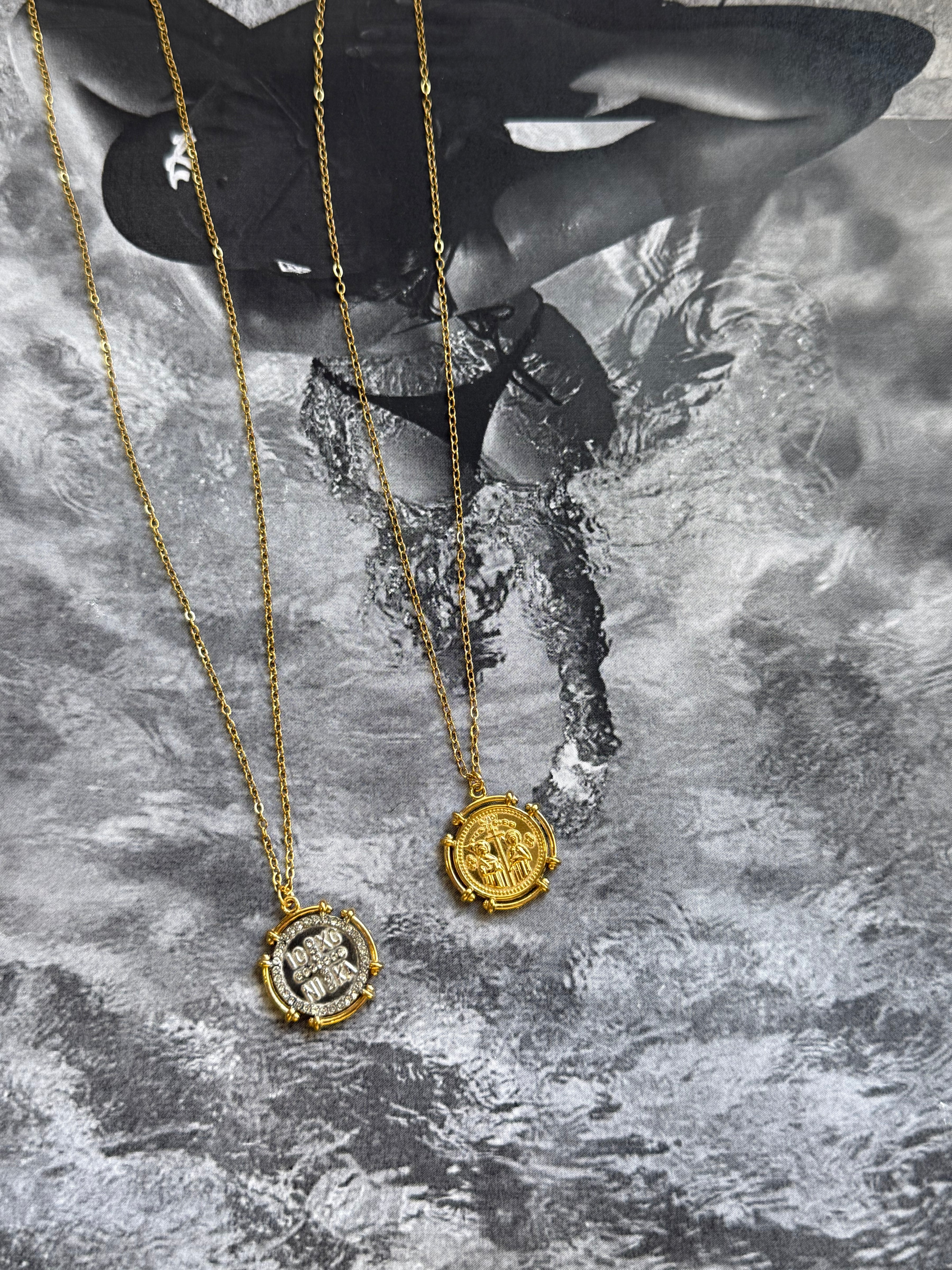 Mari necklace