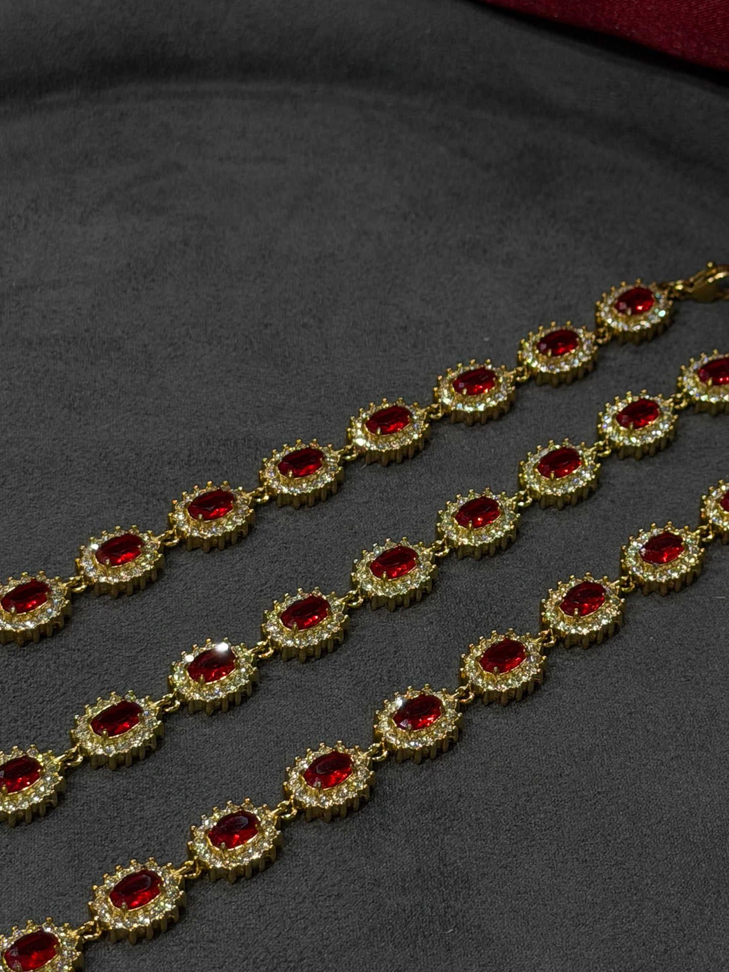 Ruby Charm – το βραχιόλι της PNOE stainless steel