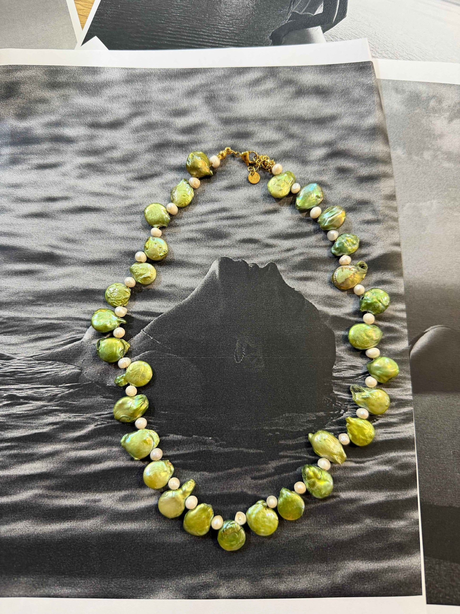 Ocean Moss Pearl 
Natural freshwater αληθινά μαργαριτάρια pearl necklace με ατσάλινο κούμπωμα ✨