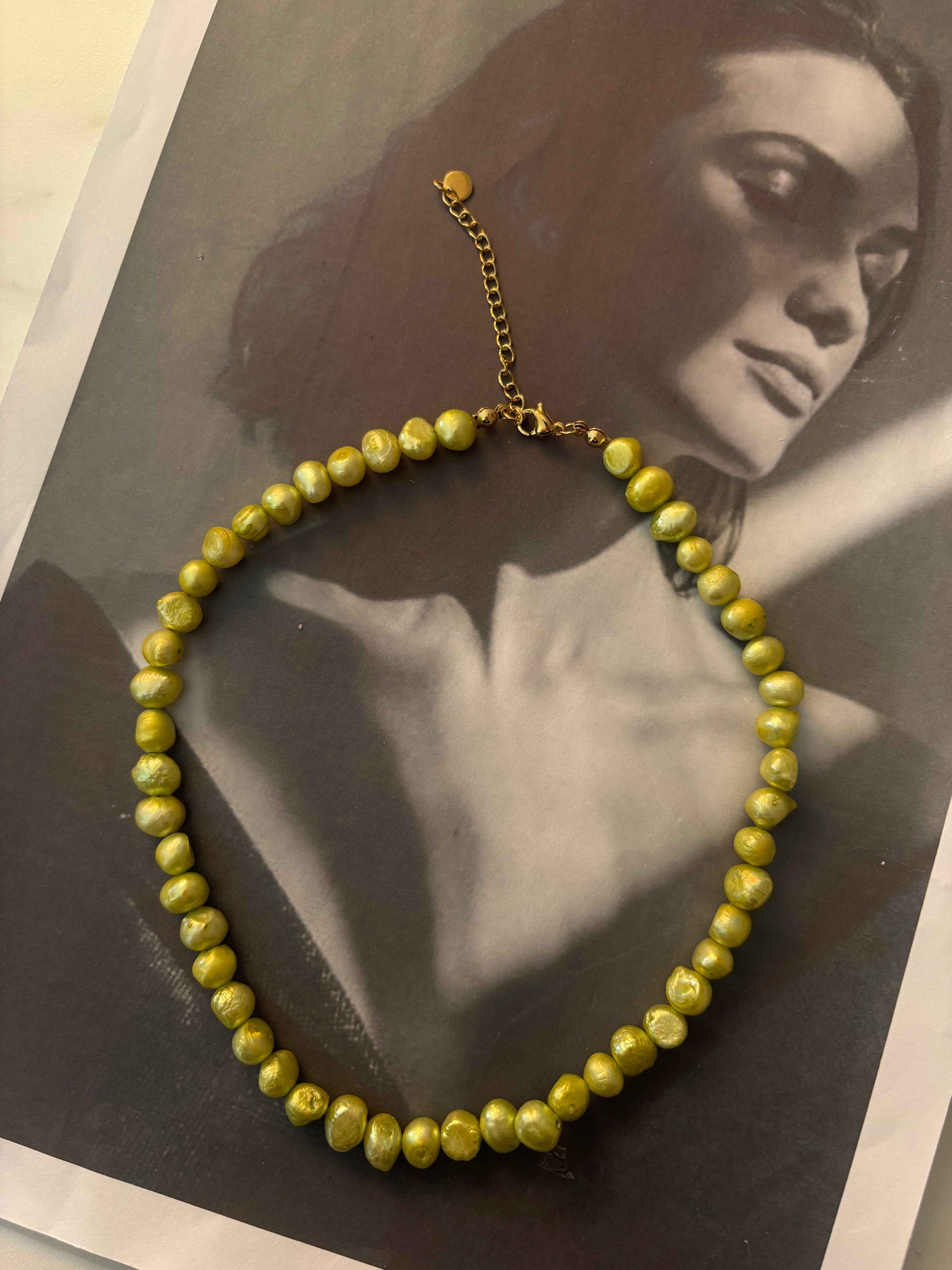 Olive Pearl Glow Necklace - Αληθινά Μαργαριτάρια