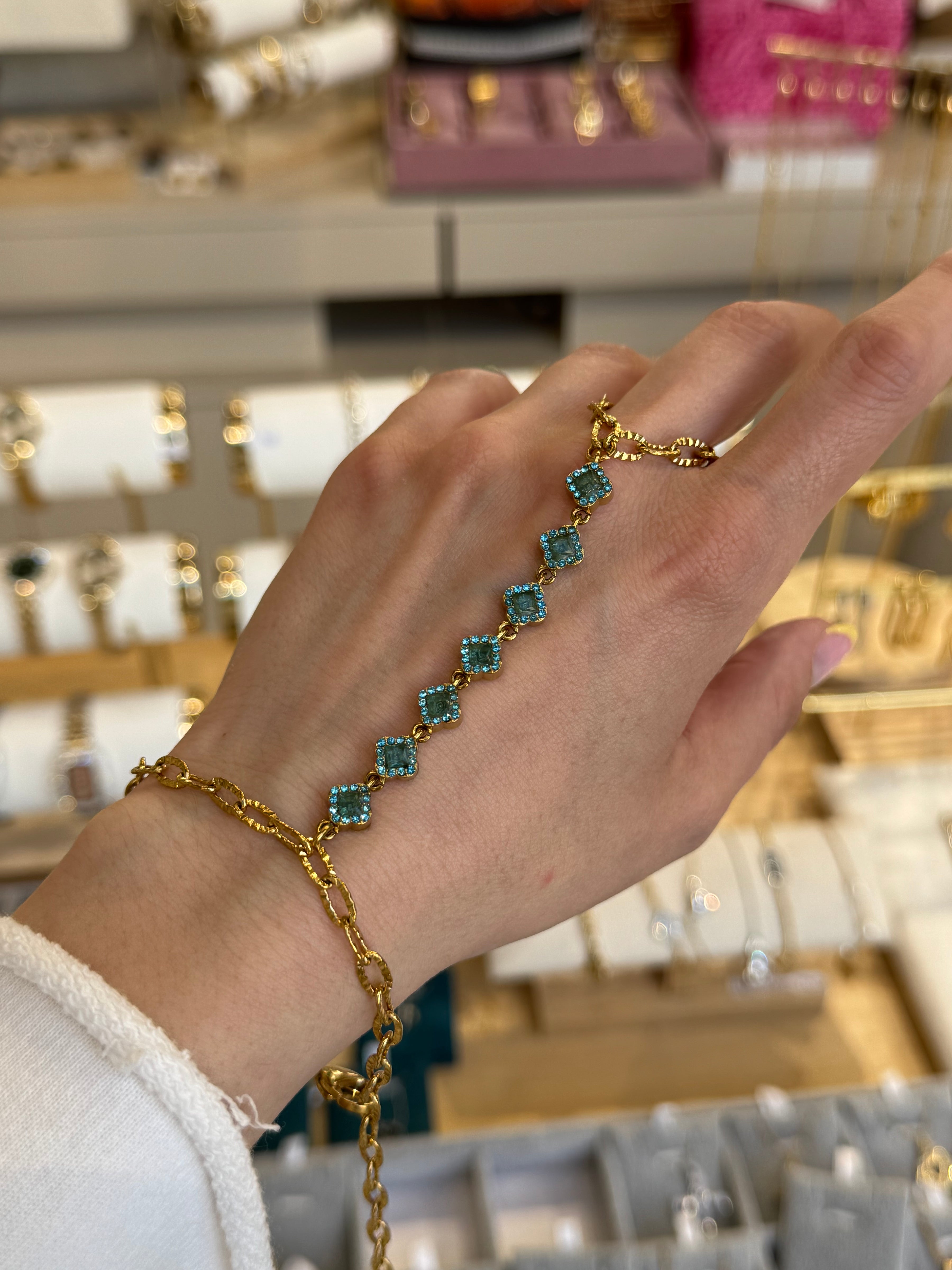 Geometric Azure – Hand Chain Stainless Steel