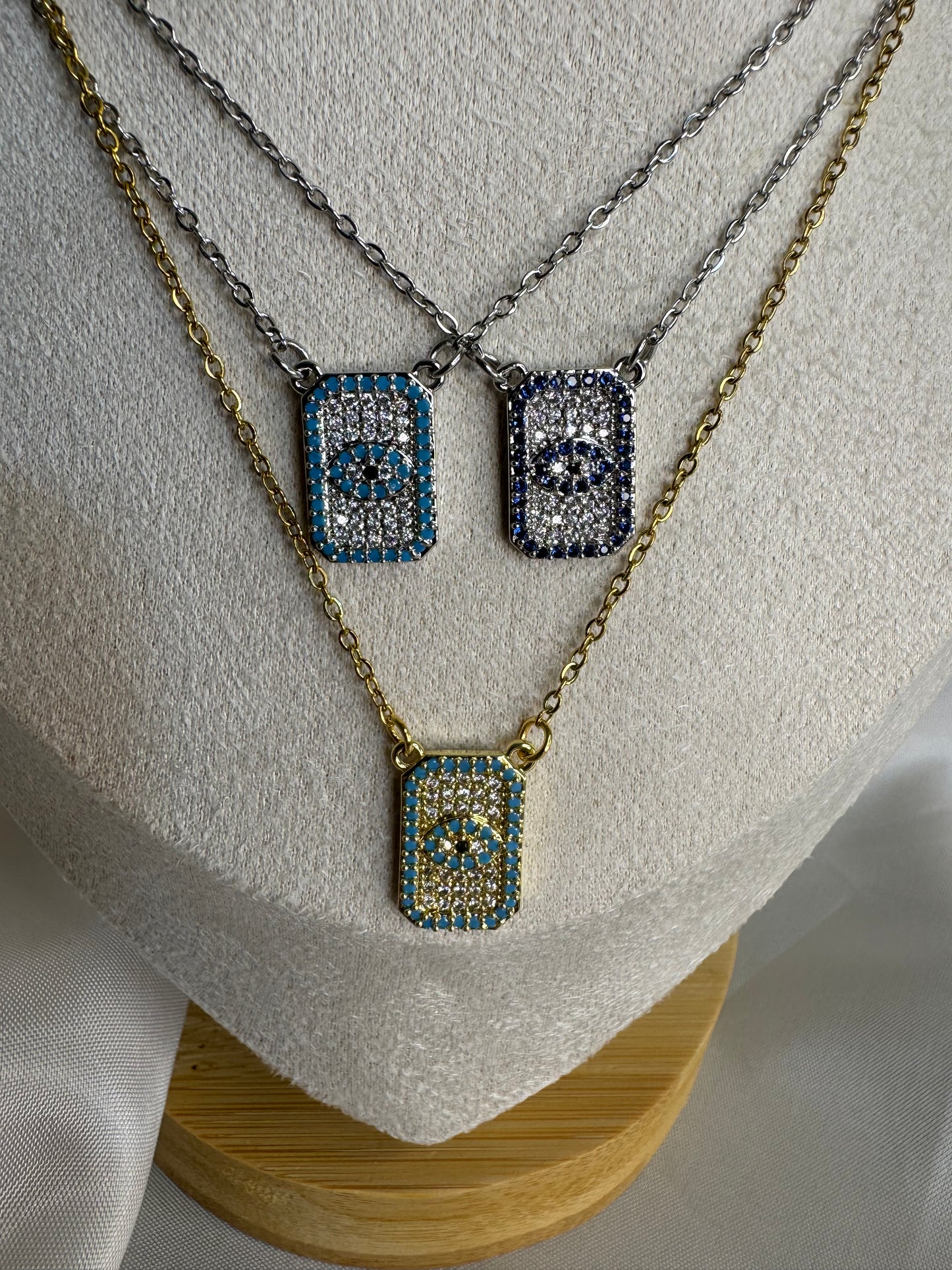 Γούρια με Μάτι - Κολιέ Προστασίας και Στυλ"