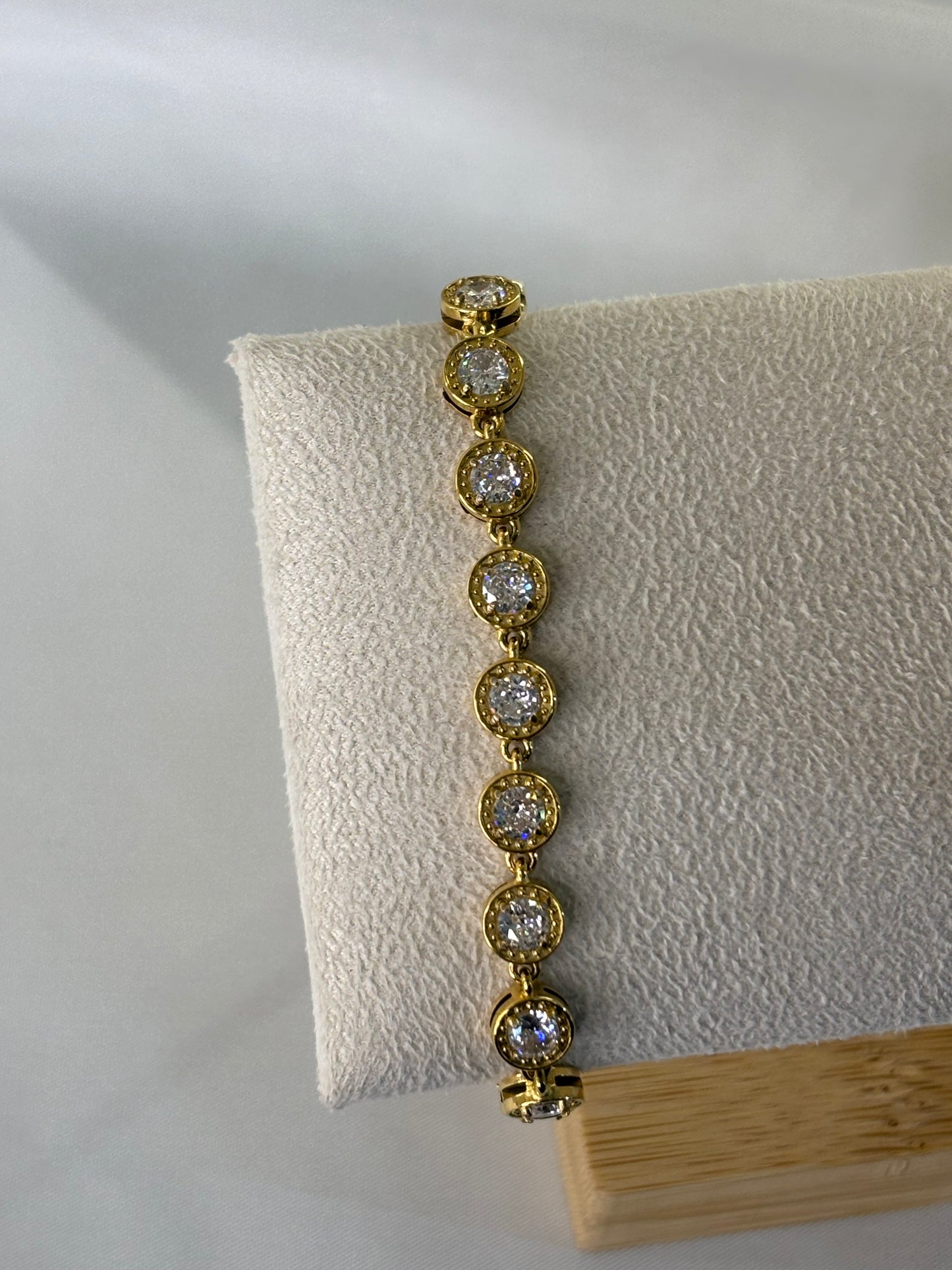 Mira bracelet gold