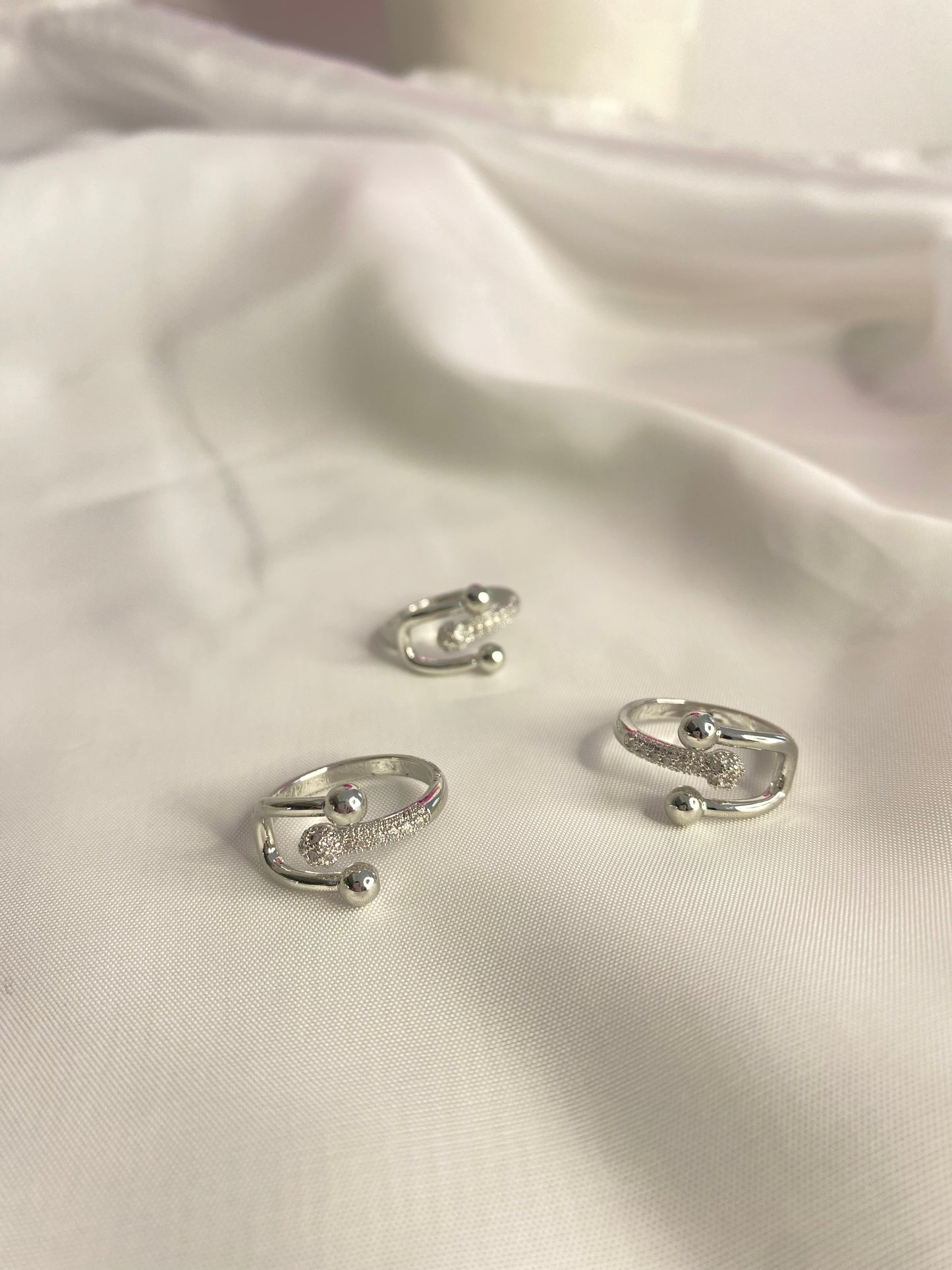 Ασημί δαχτυλίδι με στρας ανθεκτικός ορείχαλκος