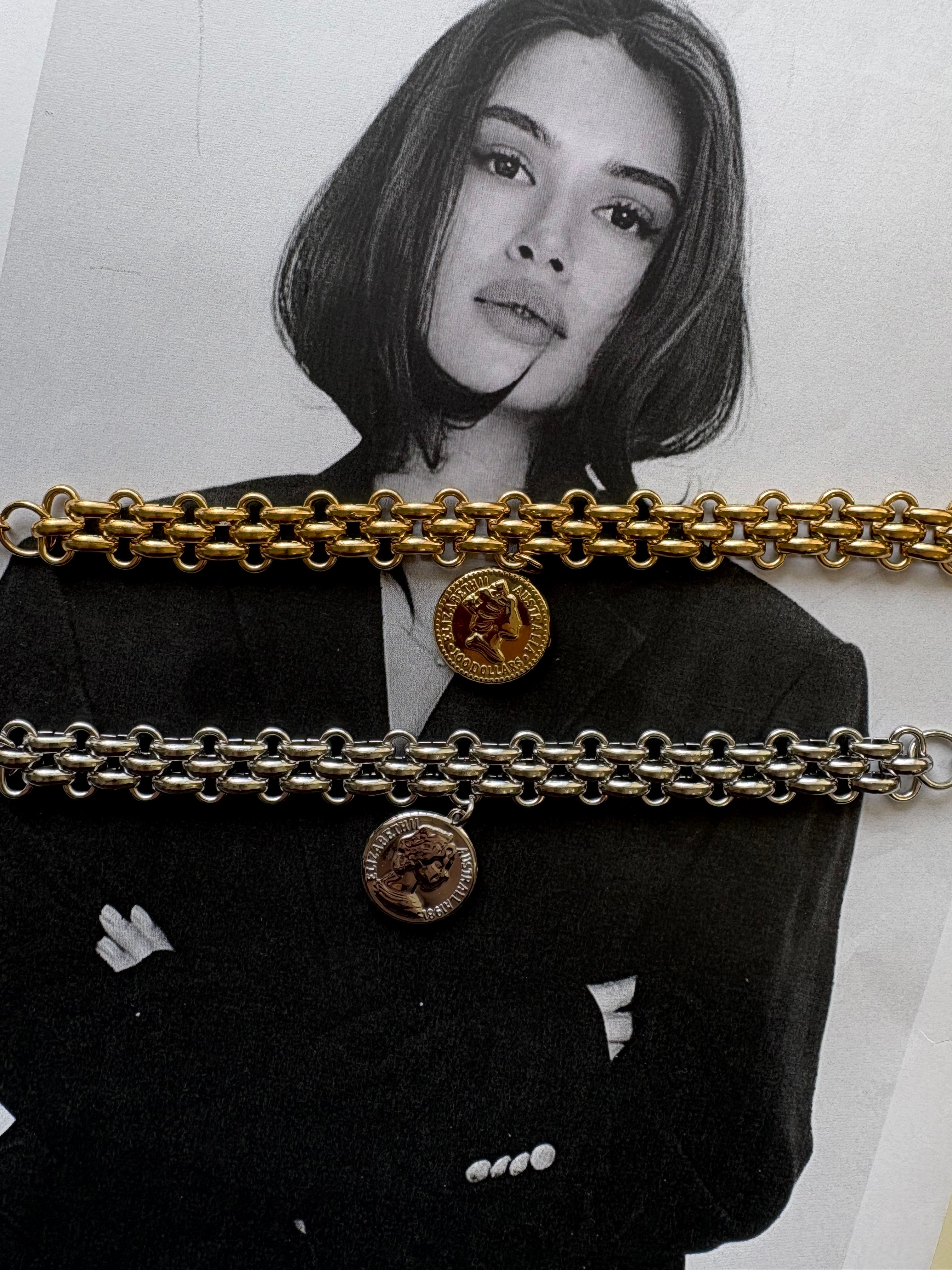 Midnight Empire Bracelet – Ατσάλινο Βραχιόλι με Coin Charm