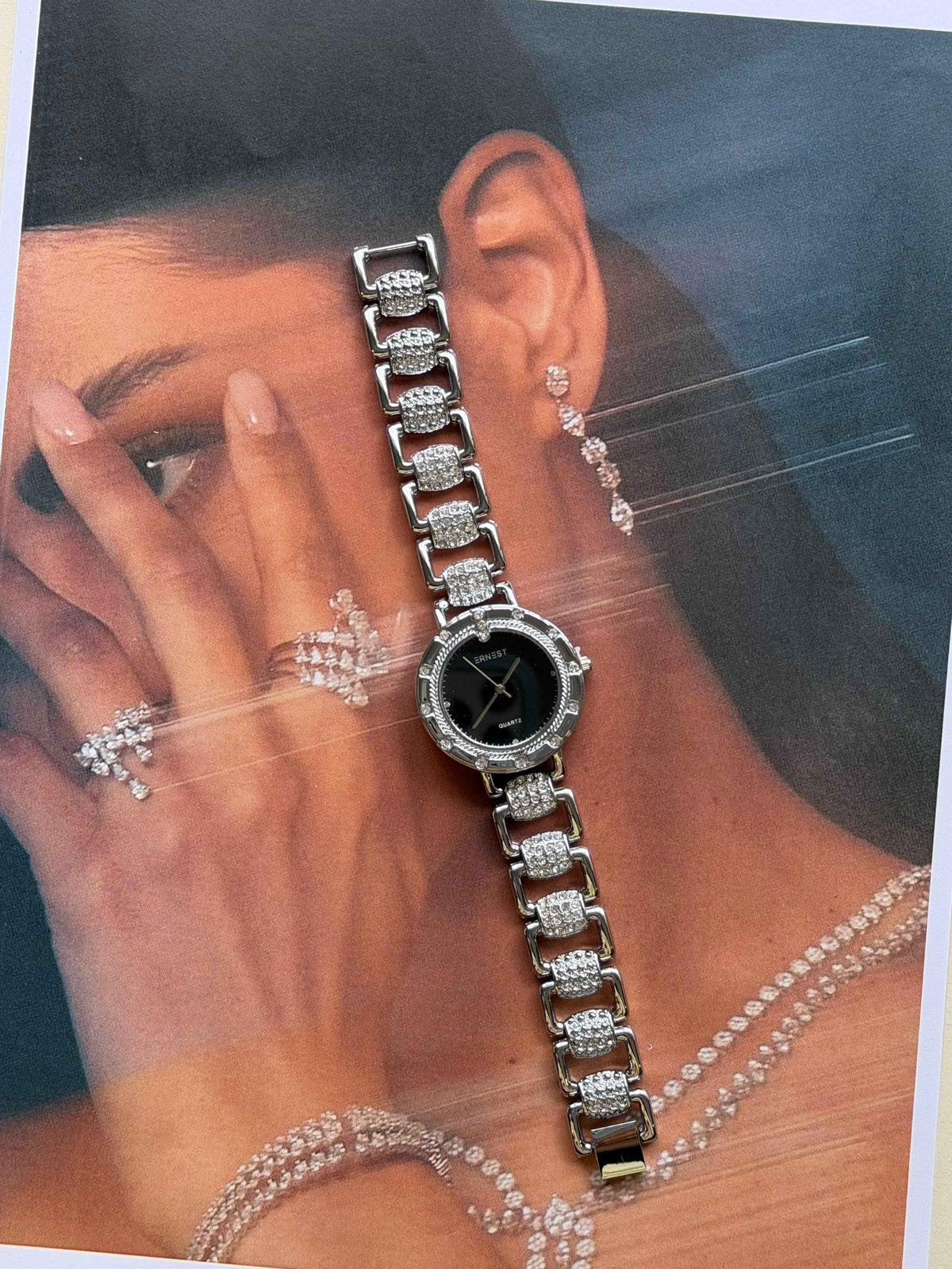 Noir Crystal Watch – Ανθεκτικός Ορείχαλκος
