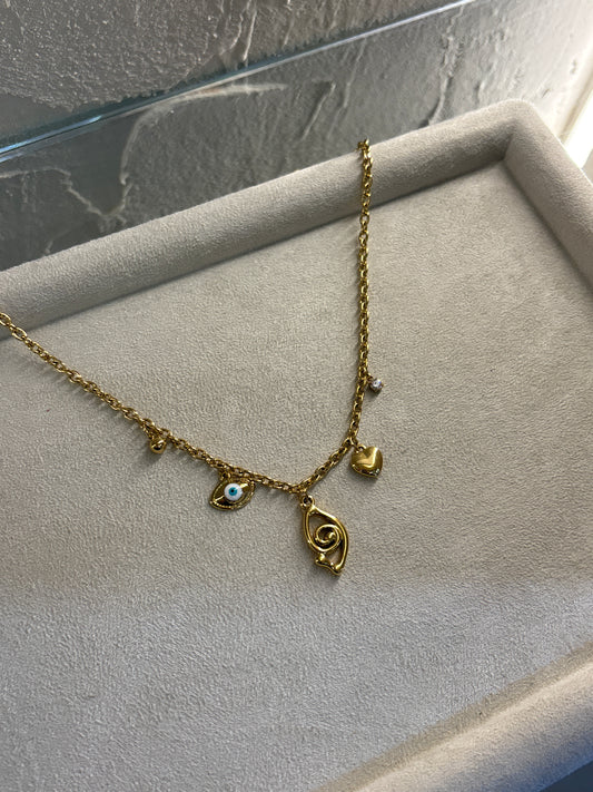 Κολιέ με charms με ματάκι✨