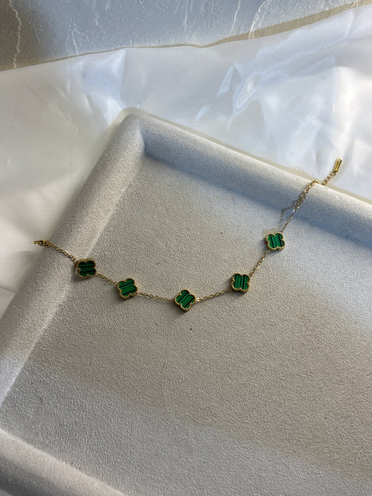 Flowerlike green