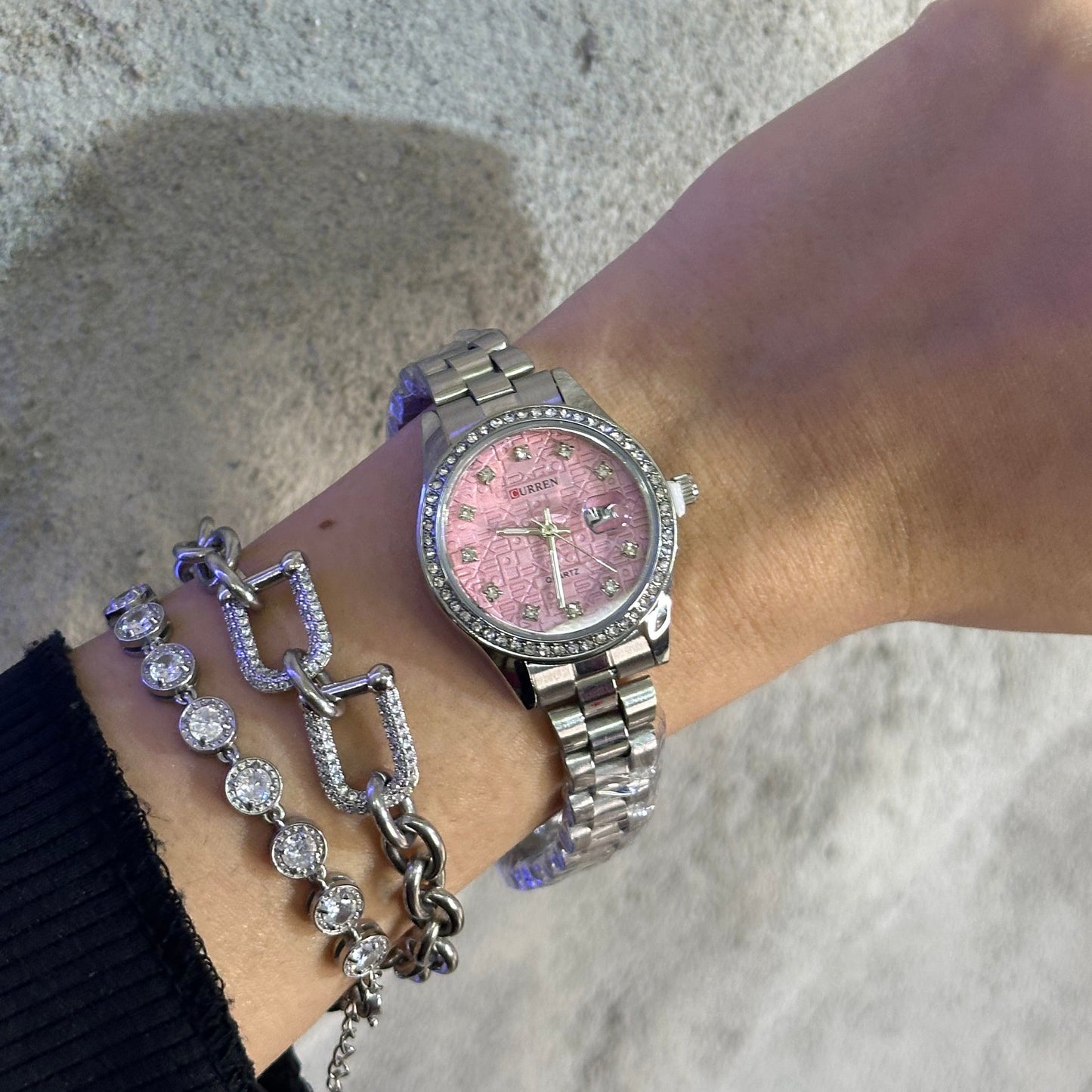 Ρολόι "Pink Dawn" με Ροζ Στρογγυλό Καντράν και Ασημί Λουρί | Ατσάλινη Κατασκευή