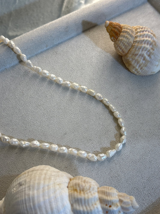 “Glimmering glam” με αληθινά μαργαριτάρια