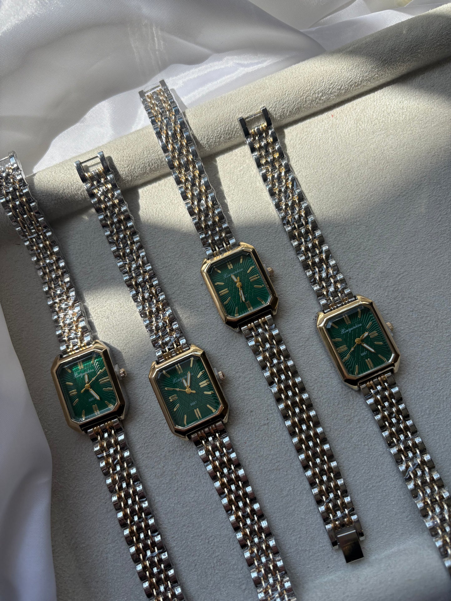 “Emerald Luxe“ ατσάλινο ρολόι