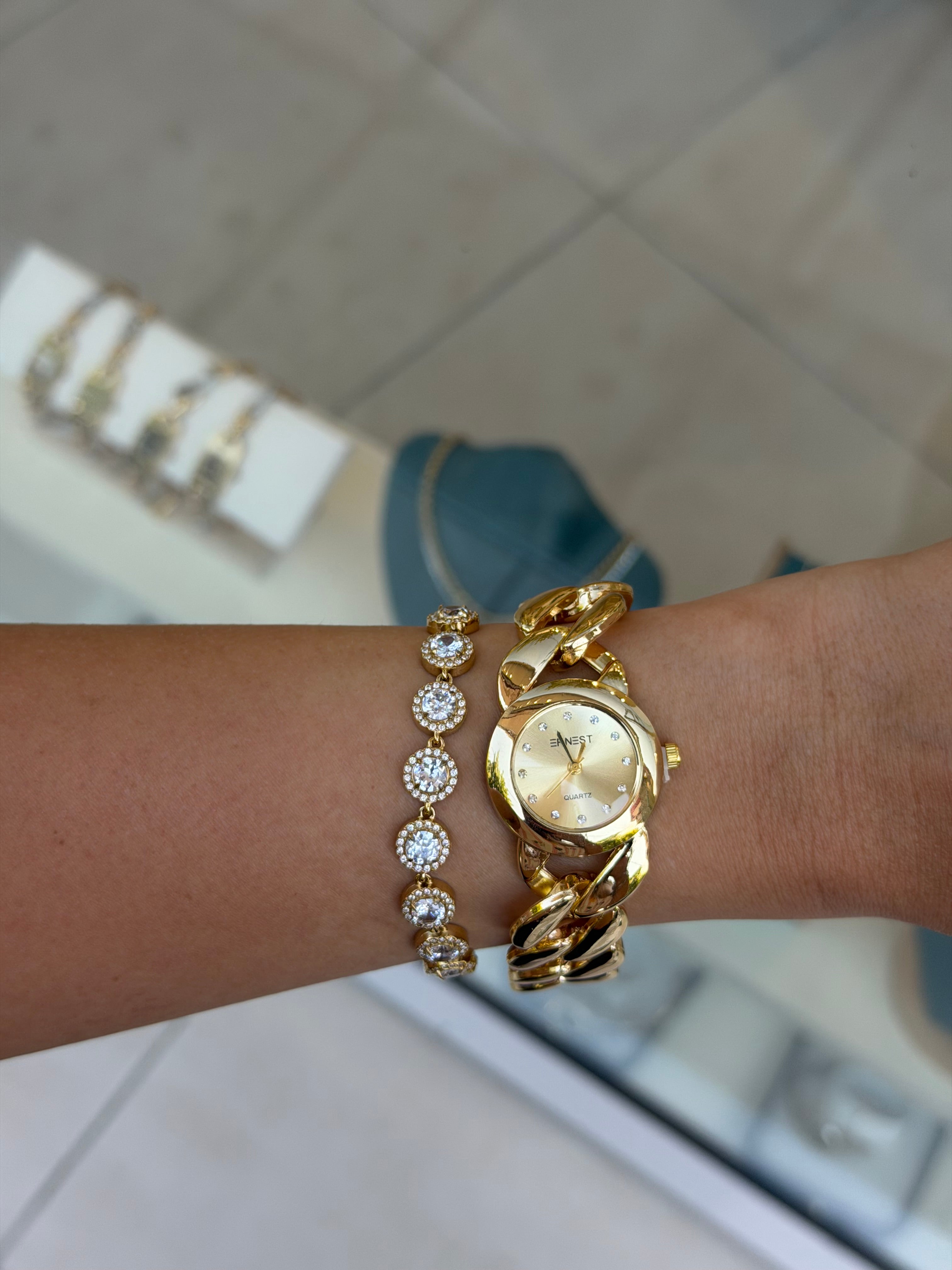 Livia Chain Gold Watch - Ανθεκτικός Ορείχαλκος