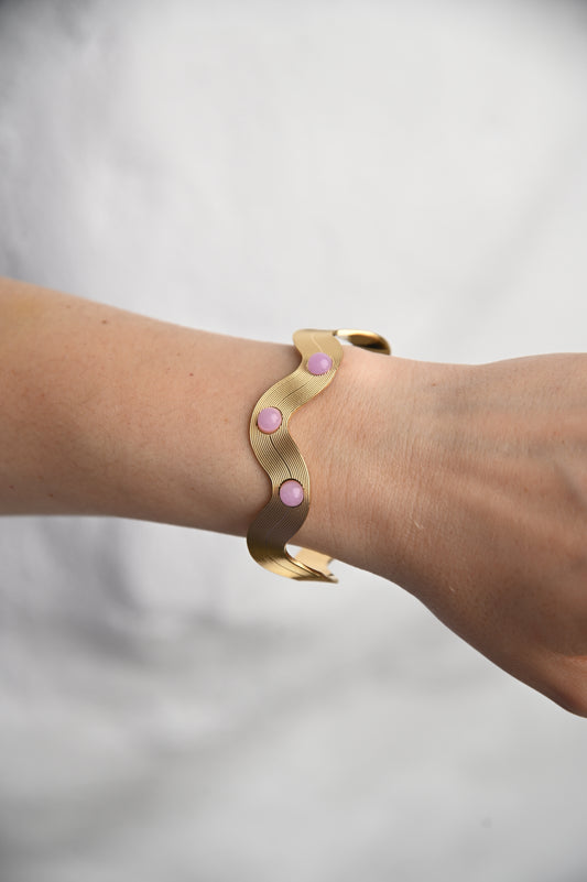 Χρυσό Κύμα – Βραχιόλι με ροζ Πέτρες