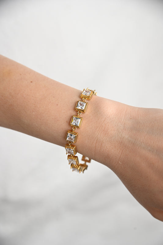 Χρυσό Βραχιόλι με Τετράγωνες Ζιργκόν Πέτρες