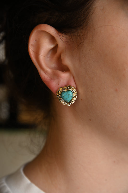 Καρδιά της Φύσης – Σκουλαρίκι με Τιρκουάζ Πέτρα σε Σχήμα Καρδιάς