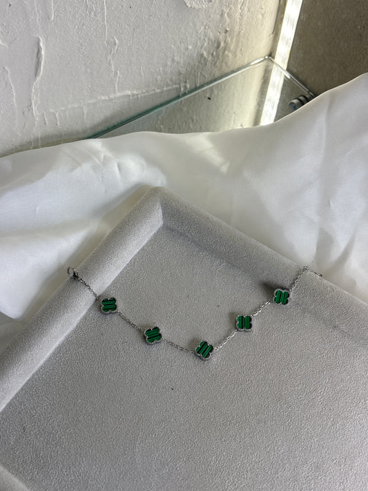 Flowerlike green silver
