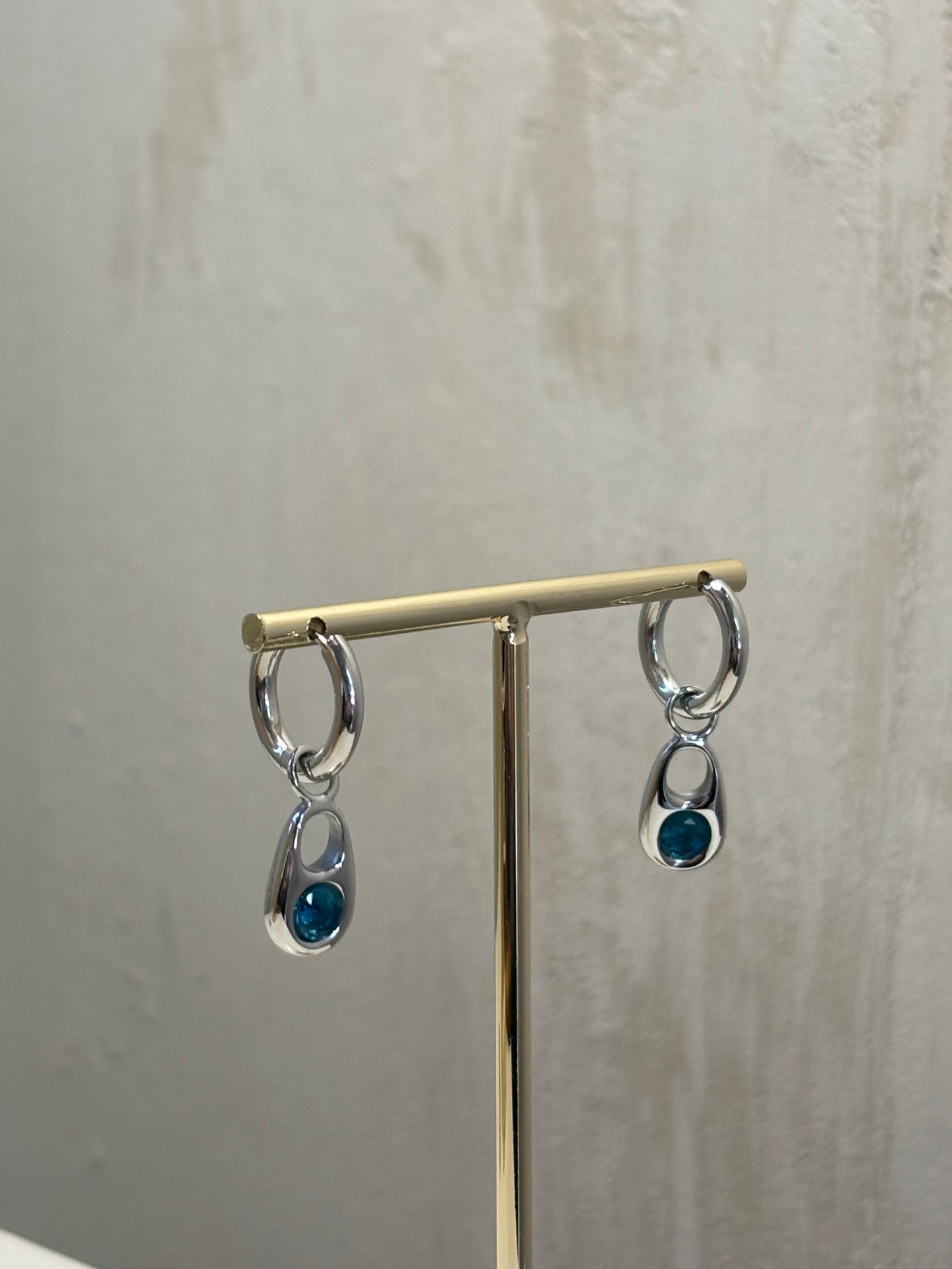 Σκουλαρίκι κρικάκι διπλό με μπλε λεπτομέρειες