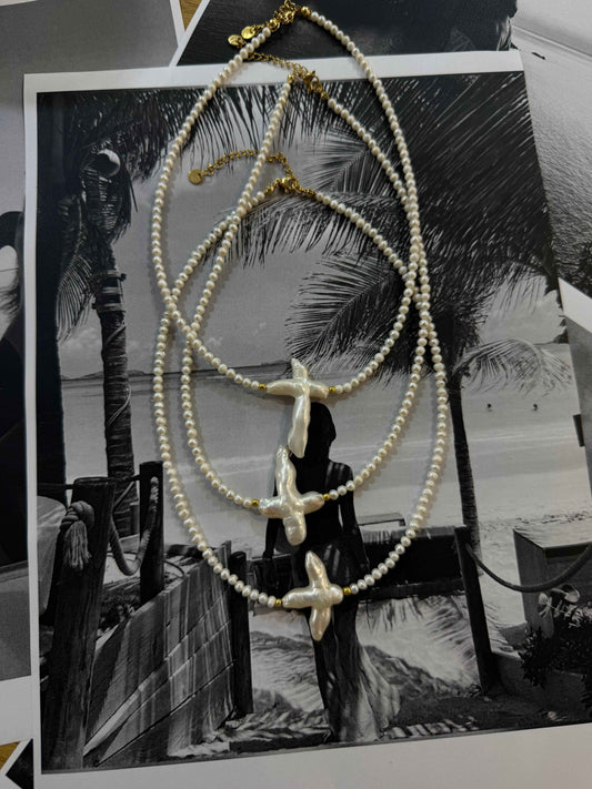 Coralia Pearl Necklace
Αληθινά μαργαριτάρια με natural pearl cross ✨