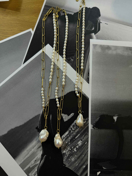 Aphrodite Chain Pearl ✨
Αληθινά μαργαριτάρια με ατσάλινη αλυσίδα & natural baroque pearl 🤍