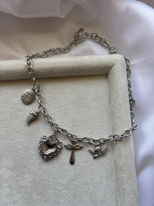 Ατσάλινο κολιέ με charms