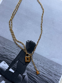 Isidora necklace