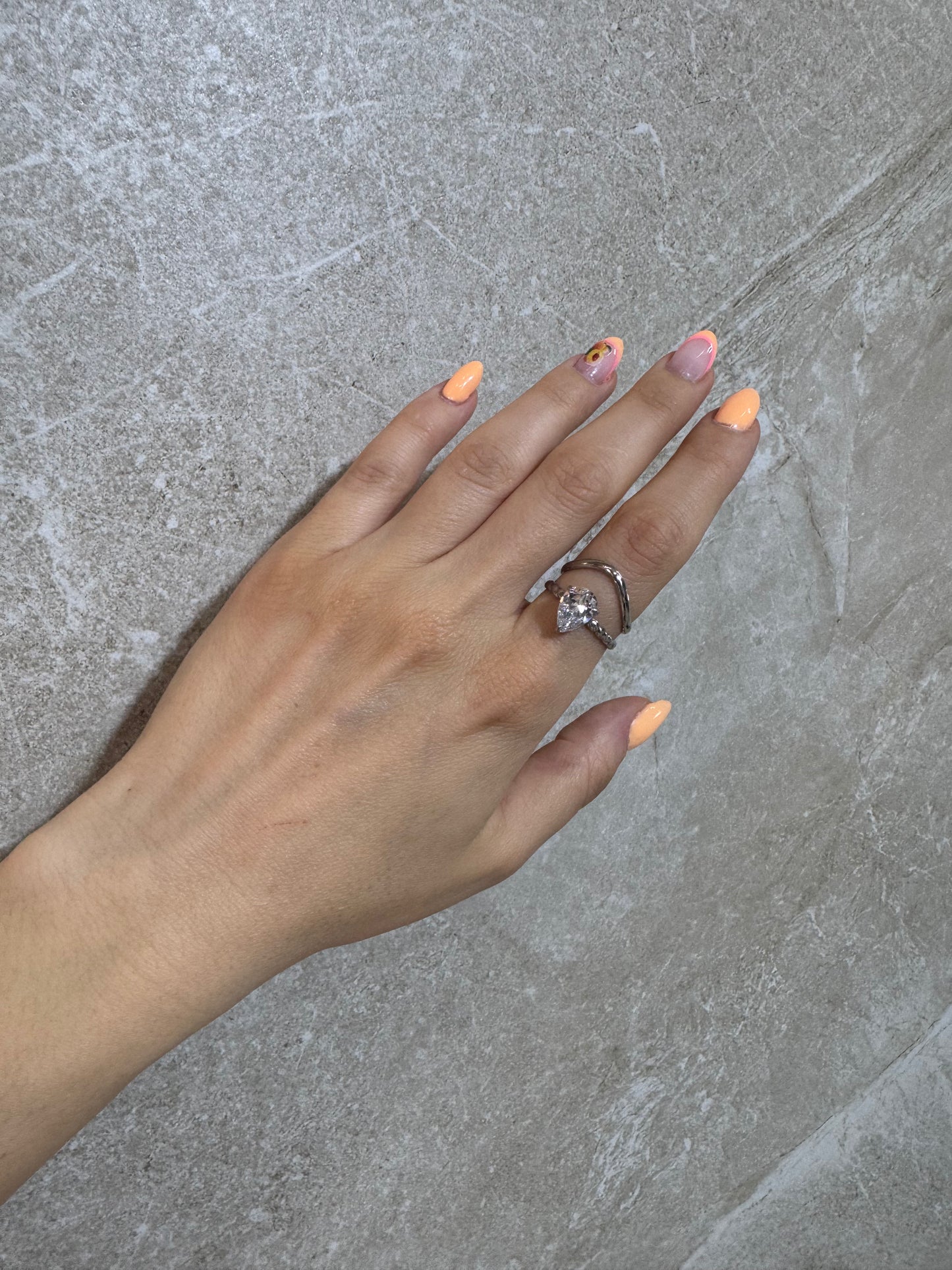 “Tearlight” – Η δύναμη μέσα από τη λάμψη