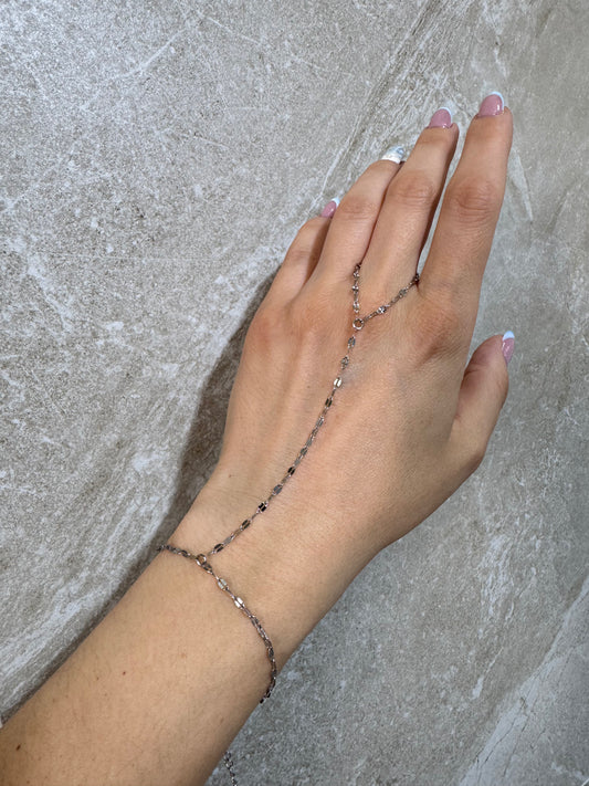 Moon Thread
handmade by Kika
Stainless Steel