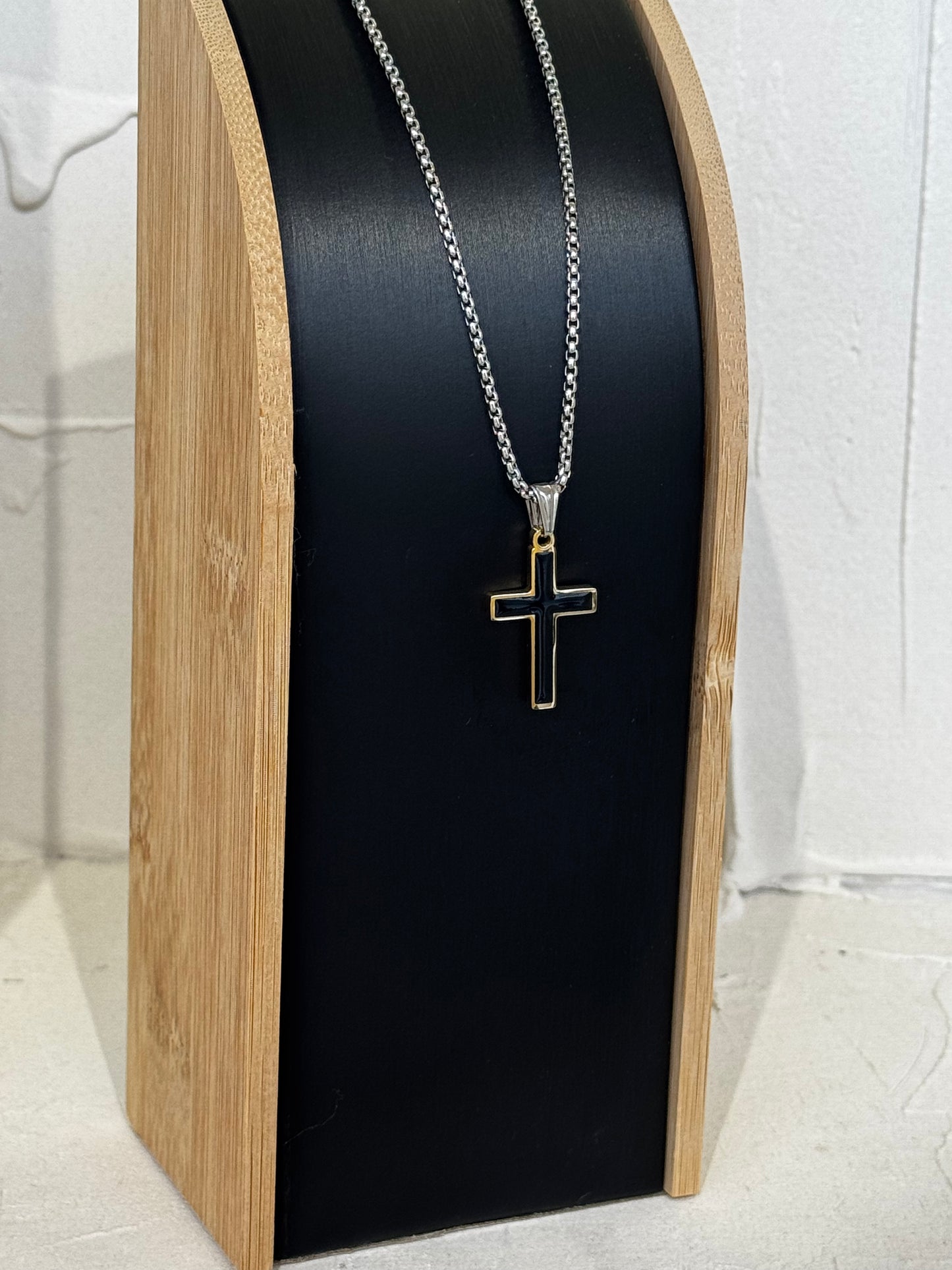 Dark Onyx Cross – κολιέ stainless steel