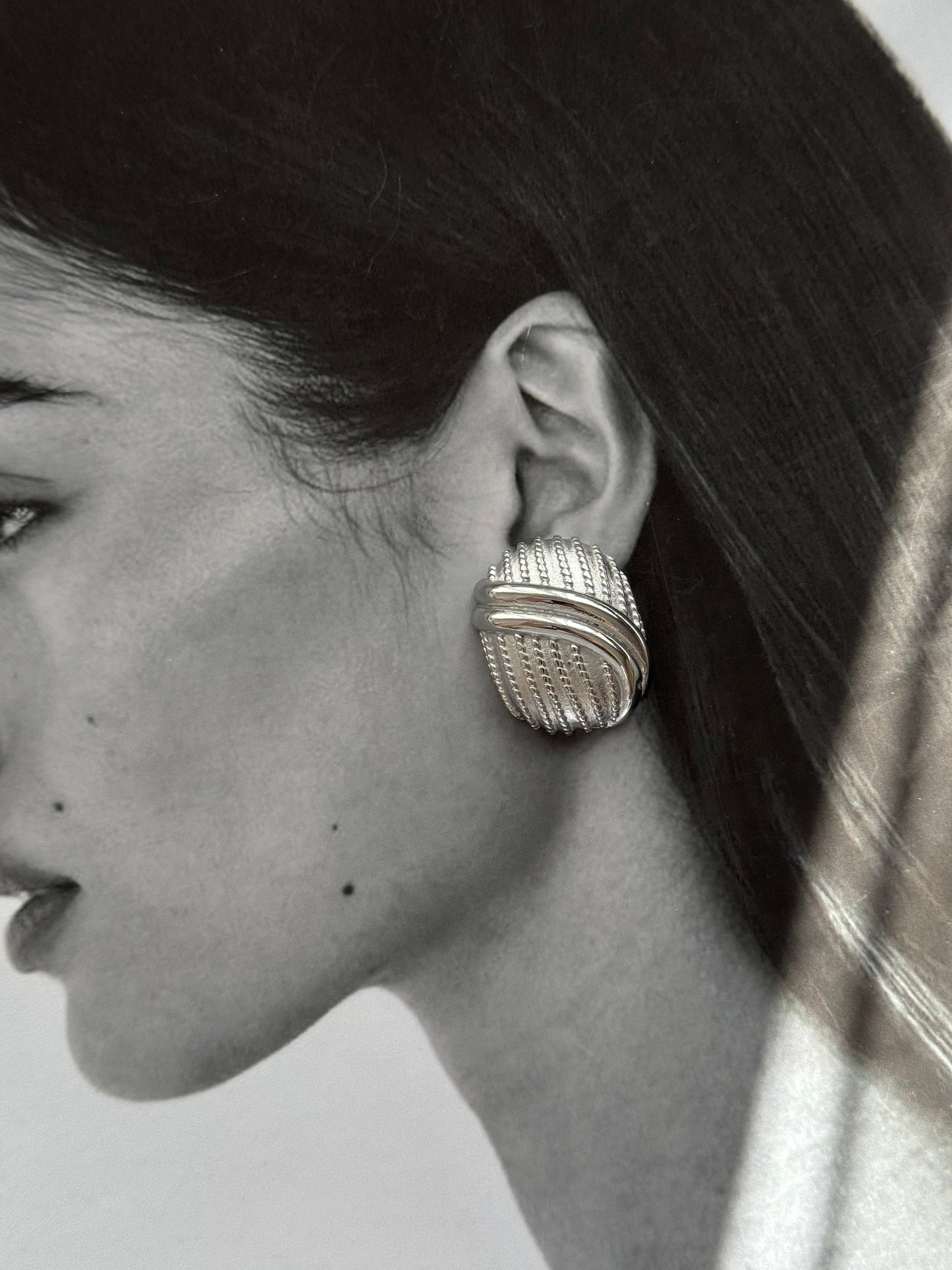 Eterna Twist - ατσάλινα σκουλαρίκια