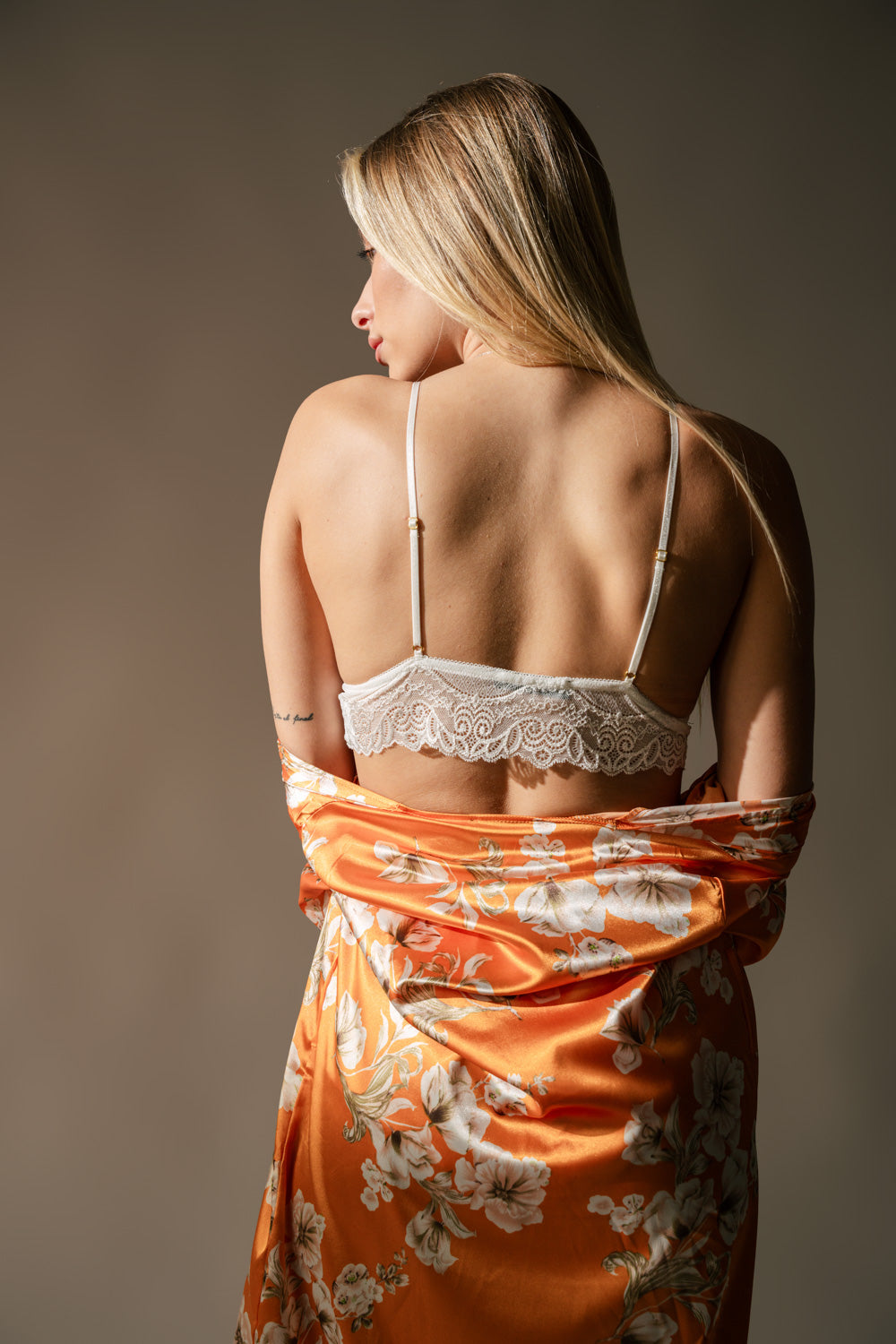 LUNESSA 008 – Orange Bloom