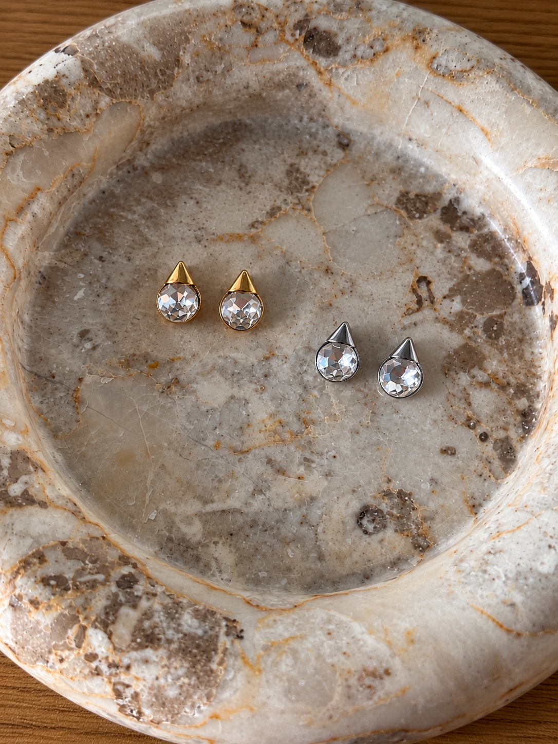 Drop cap – stainless steel σκουλαρίκια