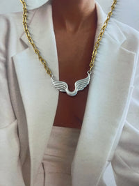 Wings of Grace – handmade jewelry by Pnoe