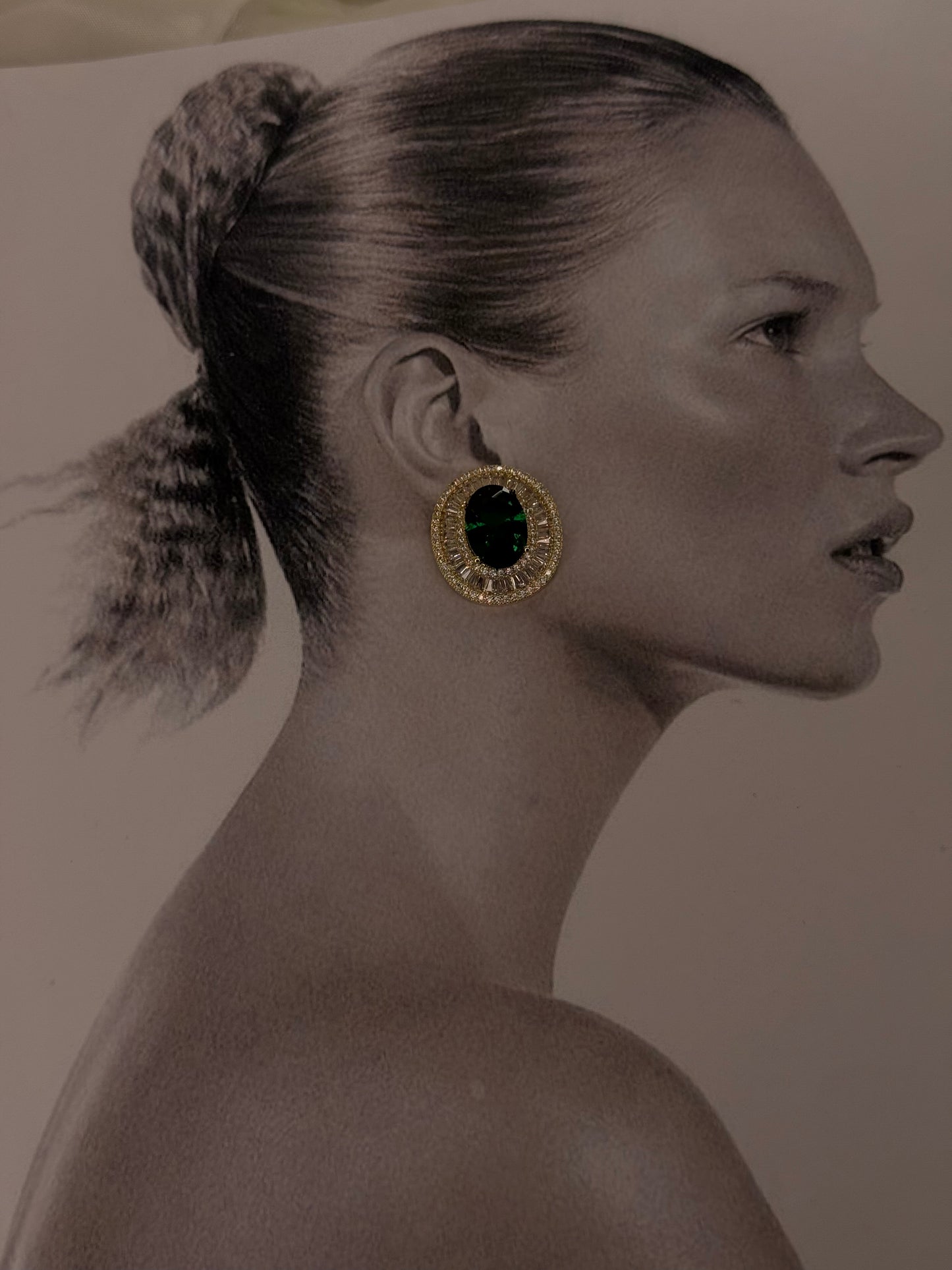 Emerald Aura – Σκουλαρίκια Ανθεκτικός Ορείχαλκος