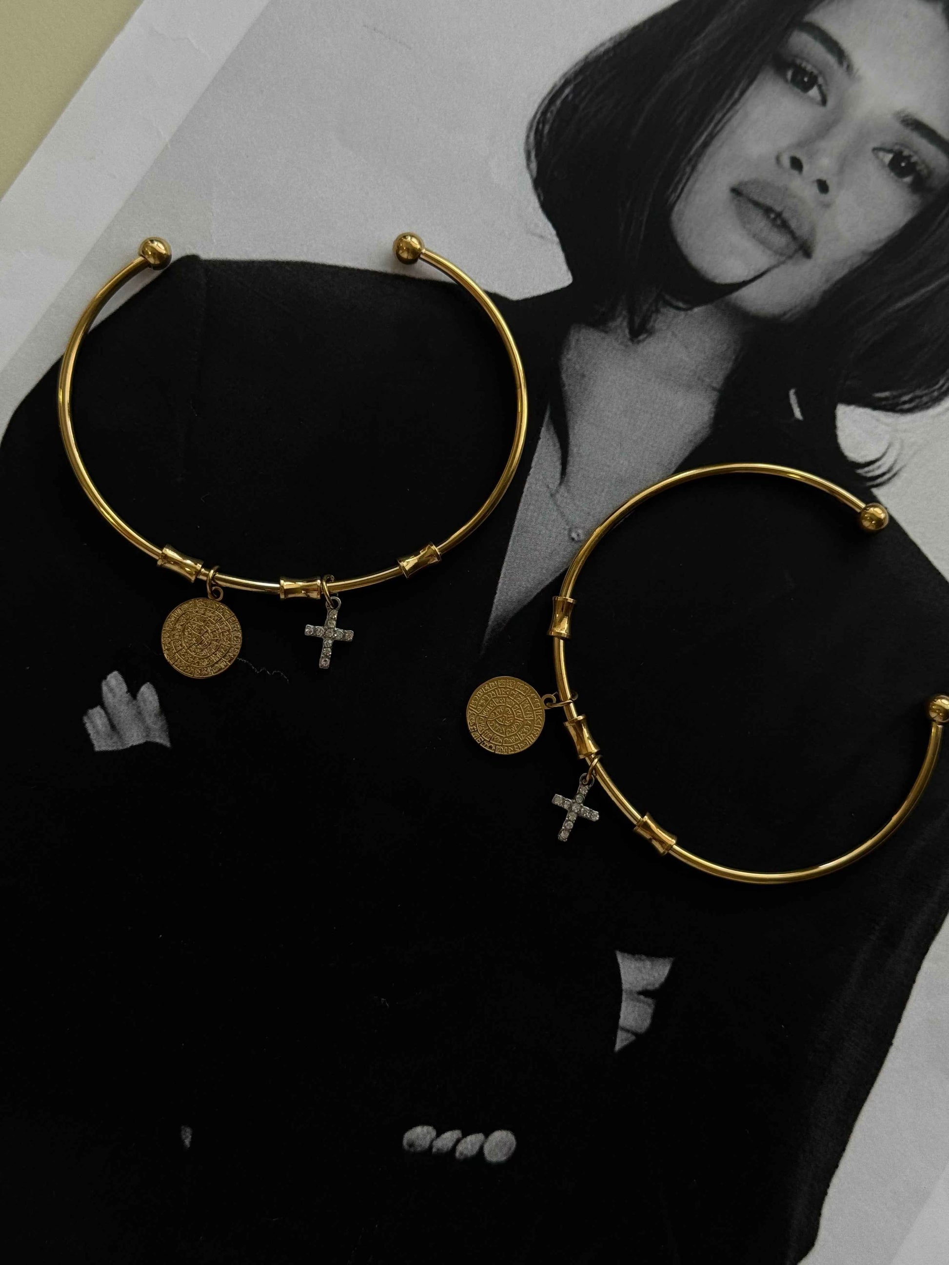Cross & Coin – Χειροπέδα Stainless Steel
