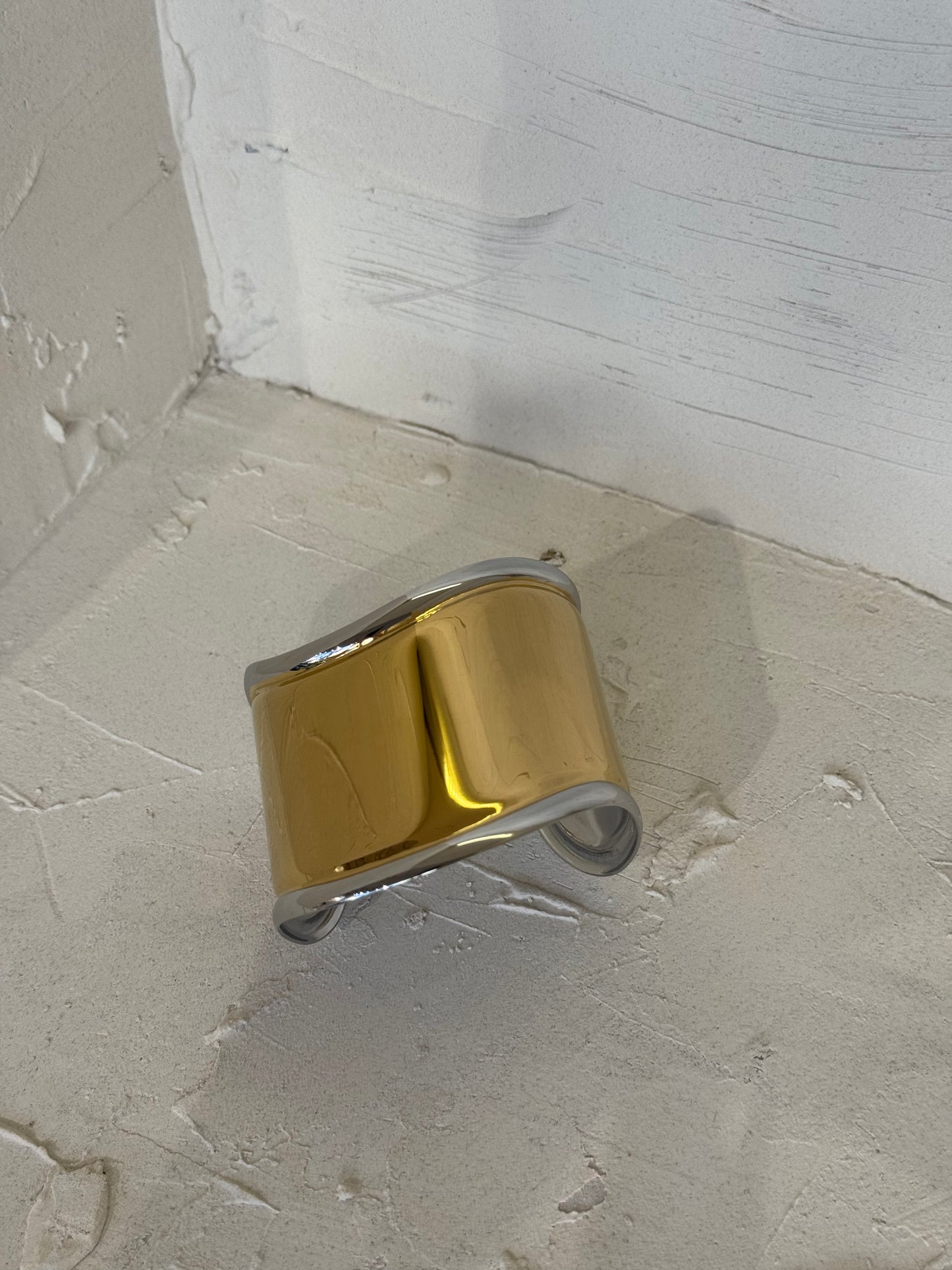 Curve Cuff -χειροπέδα stainless steel