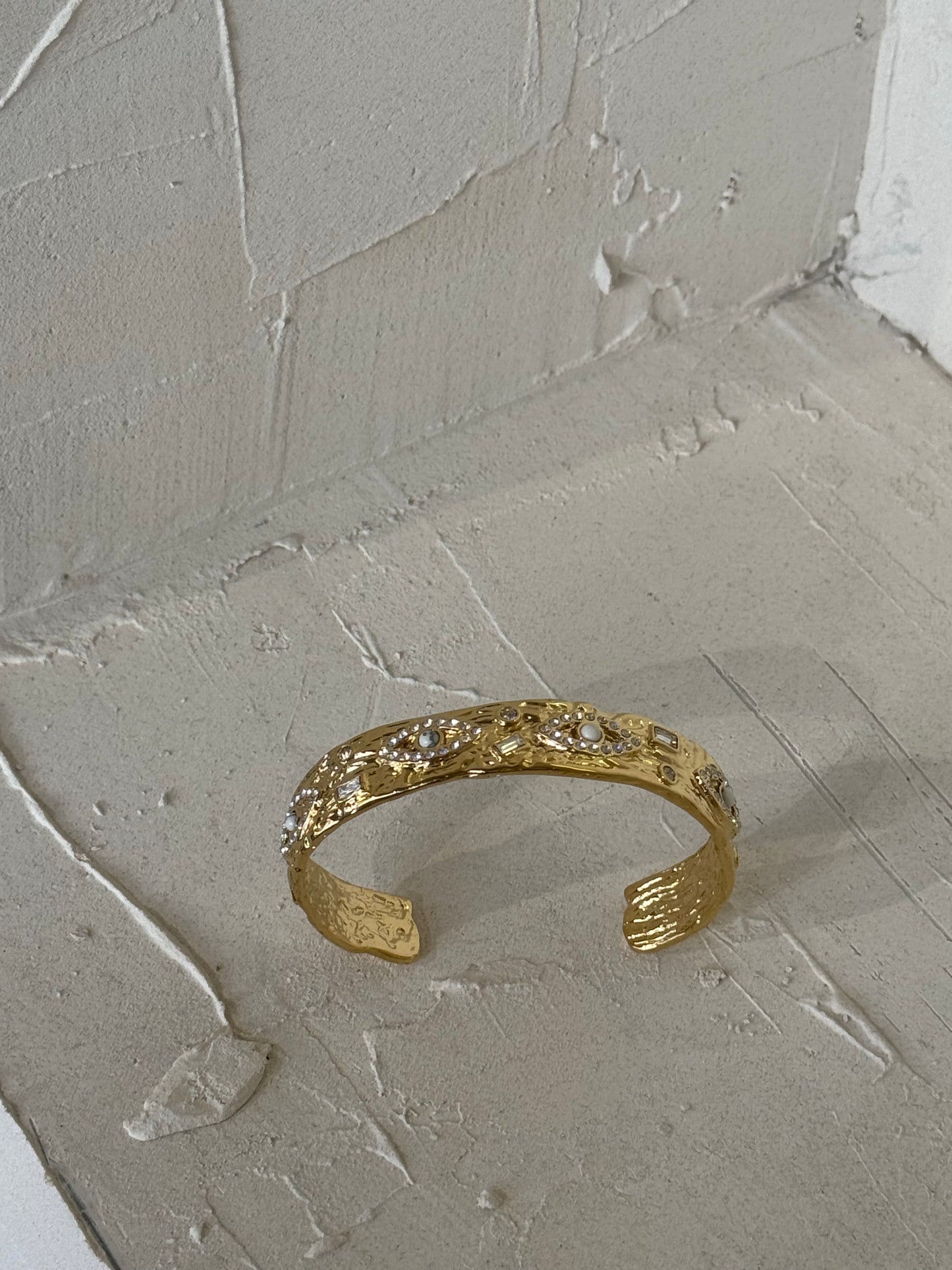 Byzantine Glow – ατσάλινη χρυσή χειροπέδα