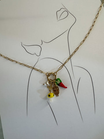 Κολιέ “Amuletto” με Πολύχρωμα Charms – Pnoe Studio