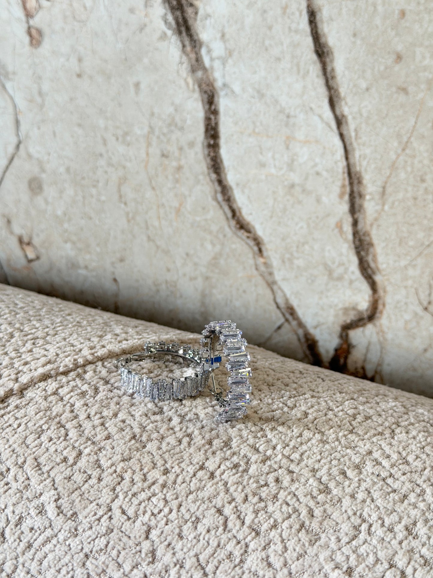 Baguette Glow – σκουλαρίκι ανθεκτικός ορείχαλκος